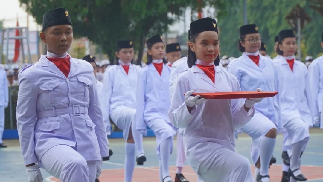 Upacara memperingati Hari Ulang Tahun ke 80 Republik Indonesia